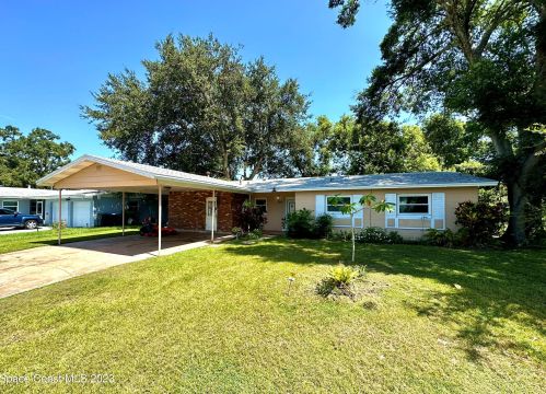 2850 Shady Oaks Dr, Titusville, FL 32796-1919