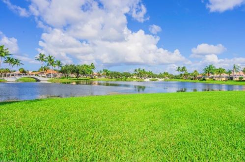 3697 Yakobi Ln, Naples, FL 34119-1621