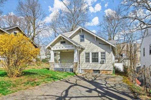 6 Terrace Pl, Stamford, CT 06902-2820