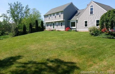395 Woodhouse Ave, Wallingford, CT 06492-5415