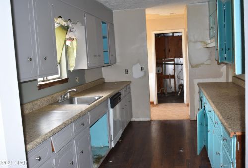 1631 Velvet Dr, Sunny Hills FL  32428-3220 exterior