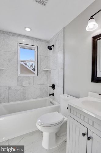 2801 Channing St, Washington, DC 20018-1542