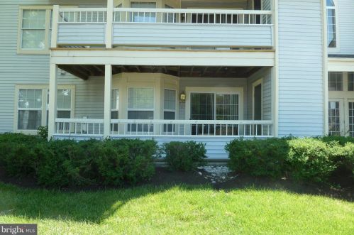 201 Salem Ct, Princeton NJ  08540-7038 exterior