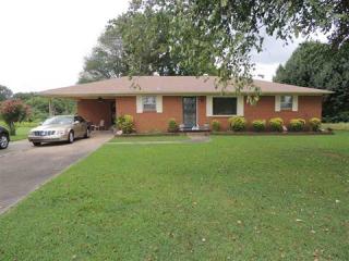 829 Frank Maynard Dr, Dyersburg, TN 38024-2131