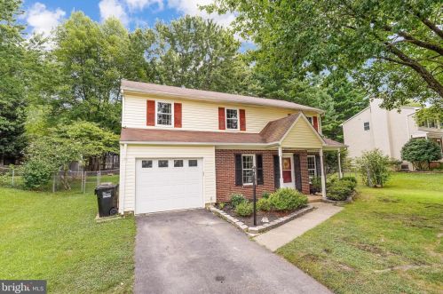 13439 Princedale Dr, Woodbridge VA  22193-3911 exterior