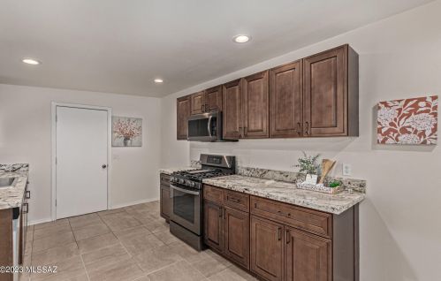 744 Camino Seco, Tucson AZ 85710-2627 exterior