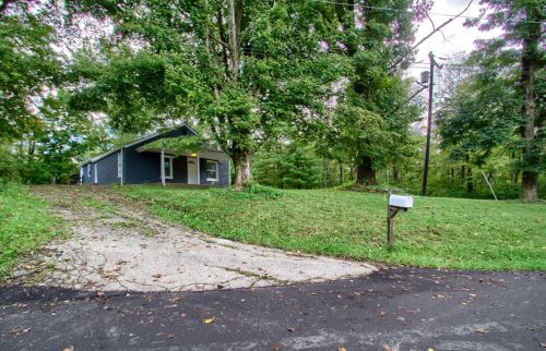 184 Happy Ln, New Harmony, OH 45176-1403