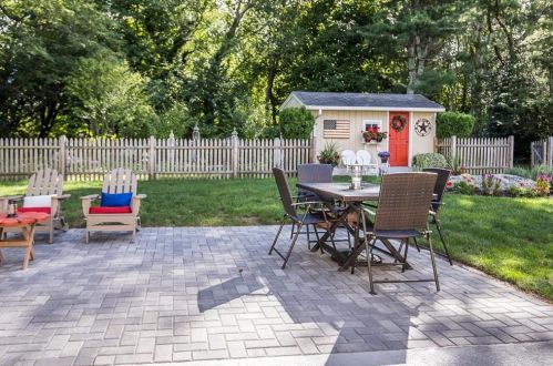 17 Barden Ln, Warren RI  02885-3607 exterior