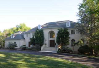 26 Glenview Dr, Warren, NJ 07059-5484