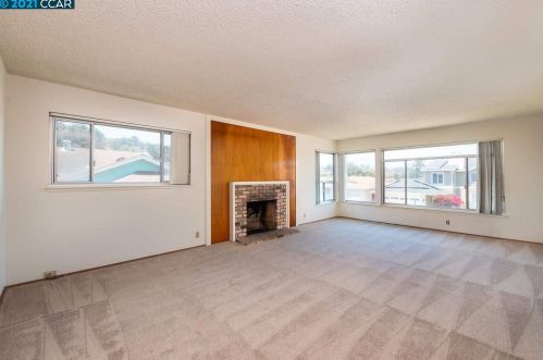 445 Mariposa Dr, South San Francisco, CA 94080-4228