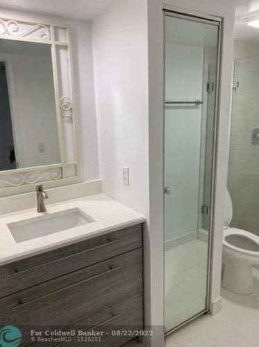 1700 Embassy Dr, West Palm Beach FL  33401-1913 exterior