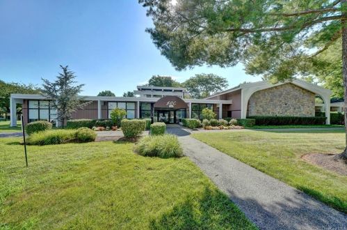 110 Village Rd, Yorktown Hgts NY  10598-1382 exterior
