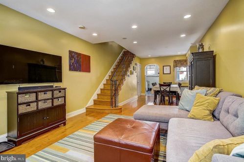 727 Fulton St, Philadelphia PA  19147-2816 exterior