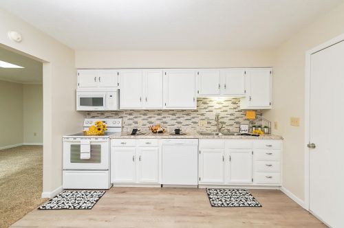 2401 Erter Dr, Springfield OH  45503-2504 exterior
