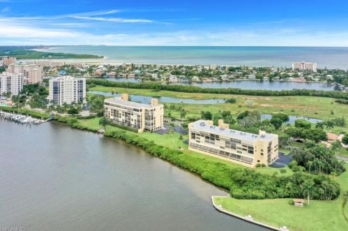 4223 Bay Beach Ln, Fort Myers Beach, FL 33931-4951