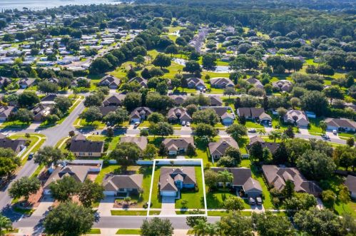 4641 Marsh Harbor Dr, Tavares FL  32778-4764 exterior