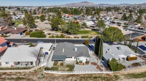 15911 Nassau Dr, Victorville, CA 92395-4824
