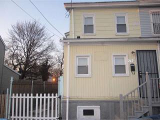 2625 Cramer St, Camden, NJ 08105-1145