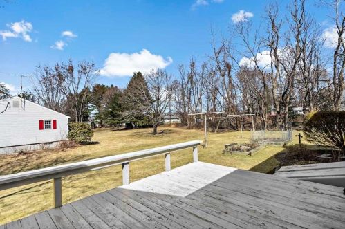 1 Meeting House Rd, Lincoln RI  02865-3806 exterior