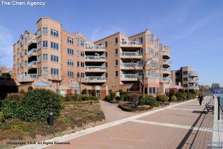 101 Rutledge Ct, Edgewater NJ  07020-1658 exterior