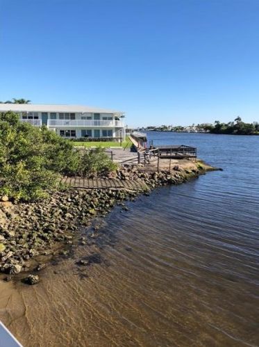 2552 Federal Hwy, Boynton Beach FL  33435-7724 exterior