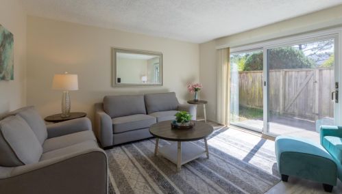 1137 Oddstad Blvd, Pacifica CA  94044-3850 exterior