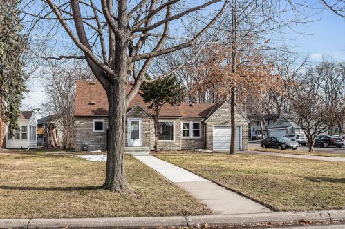 456 Johnson Pkwy, Saint Paul, MN 55106-5724