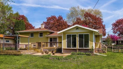 1618 Homberg Ln, Madison WI  53716-1928 exterior