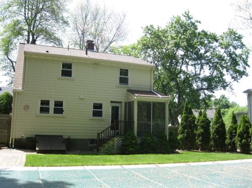 16 Pleasant St, Natick, MA 01760-5655