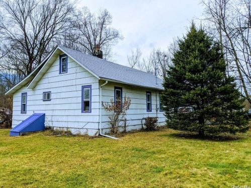 211 Silver Lake Scotchtown Rd, Middletown, NY 10940-2333