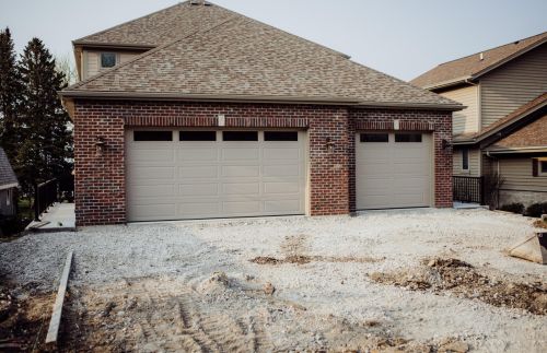 24928 Breezy Point Rd, Waterford, WI 53185-2262