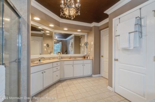 1 Vail Ln, East Freehold NJ  07728-8487 exterior