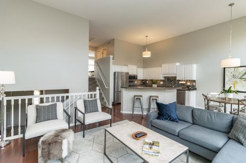 3143 Crane Creek Pl, Saint Paul, MN 55121-2382