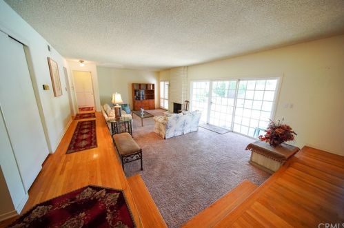 2402 Sycamore St, Anaheim CA  92806-3021 exterior