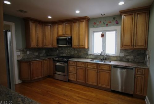 91 Broughton Ave, Bloomfield NJ  07003-3928 exterior