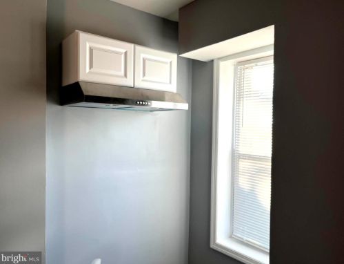 1364 Whitman Ave, Camden NJ  08104-1264 exterior