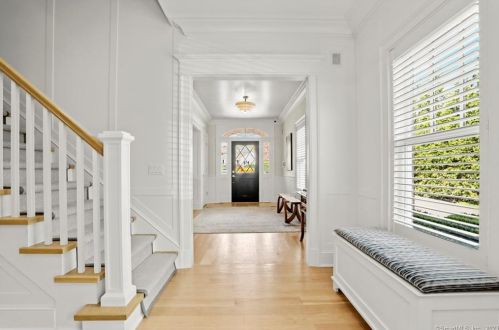 310 South Ave, New Canaan CT  06840-5820 exterior