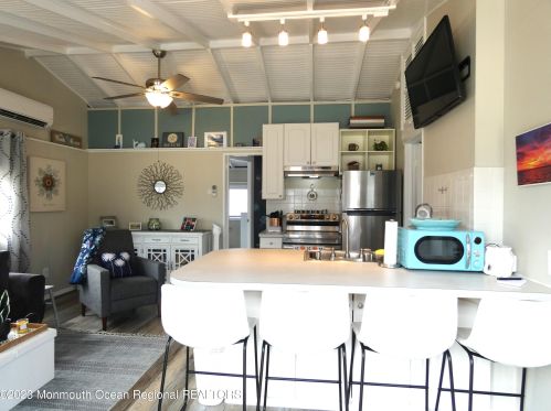 22 Crane Way, Lavallette NJ  08735-1305 exterior