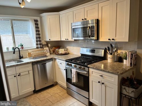 322 Mercy St, Philadelphia PA  19148-2632 exterior