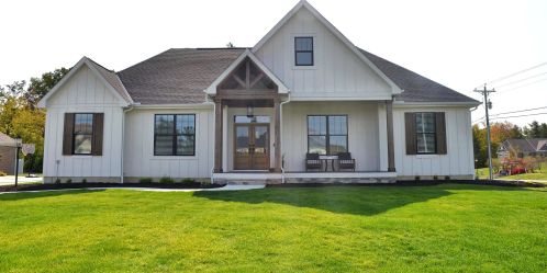891 Royal Oak Dr, Marysville, OH 43040-8131