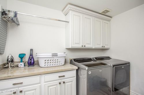 1820 Monarch Bay Dr, Gilbert AZ 85234-2713 exterior