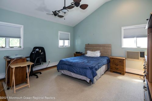 124 Statesir Pl, Tinton Falls NJ  07701-6143 exterior