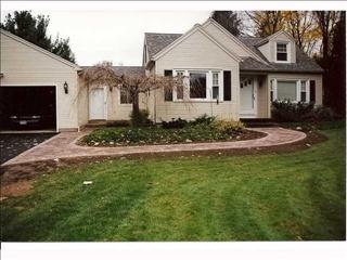 285 Ayrault Rd, Fairport, NY 14450-2855