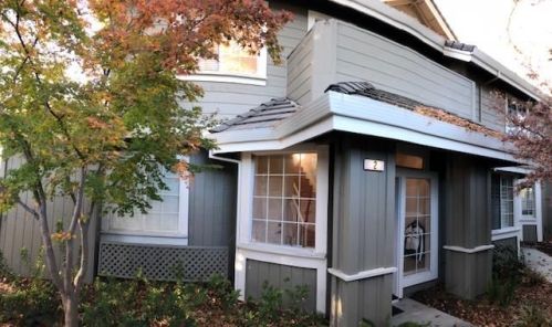 2 Danville Oak Pl, Danville, CA 94526-2400
