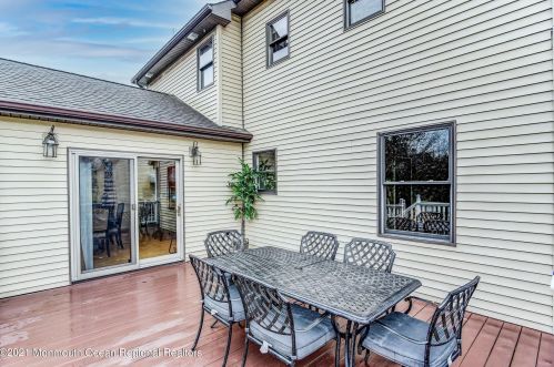 26 Northfield Ave, East Brunswick NJ  08816-3031 exterior