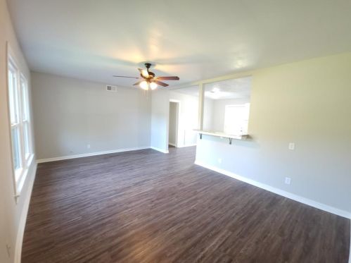 1825 Wayside Dr, Texas City, TX 77590-8451