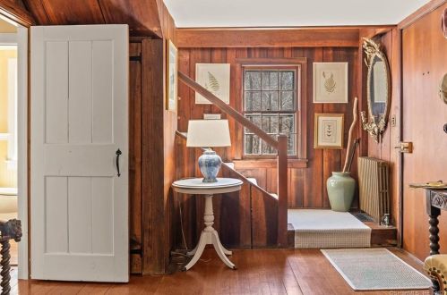 39 Cedar Ln, Ridgefield CT  06877-5301 exterior