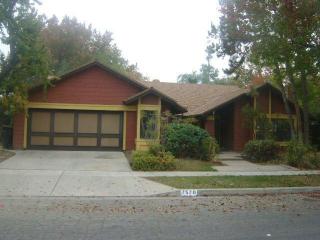 7570 6th St, Fresno, CA 93720-2560