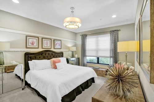 20959 1st Pl, Hollywood, FL 33029