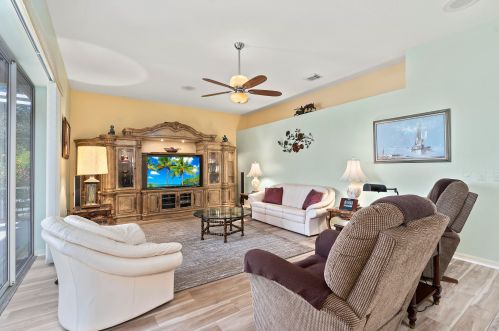 2044 Morningside Blvd, Fort Pierce FL 34952-8821 exterior